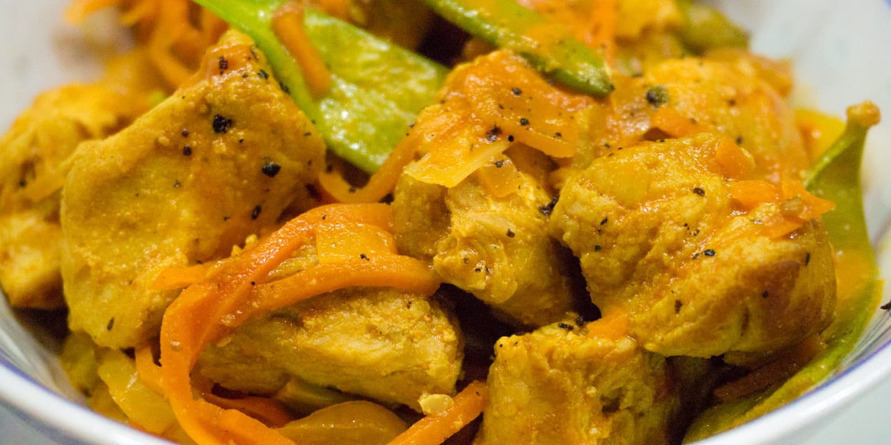 Rezept: Low Carb Puten-Gemüse-Pfanne in cremiger Currysoße