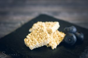Lowcarb, low carb, wenig Kohlenhydrate, Snack, Süßigkeit, Naschen, lecker, gesund, zuckerfrei, glutenfrei, Diät, Ernährung, Ernährungsumstellung, lchf, quinoa, weiße Schokolade